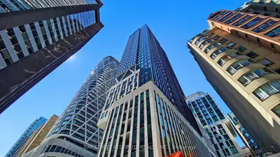 238 Simcoe Street 2907, Toronto, On M5t 0e2