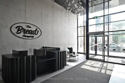 195 Mccaul Street 315, Toronto, On M5t 0e5