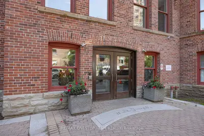 11 St Joseph Street 504, Toronto, On M4y 1j8