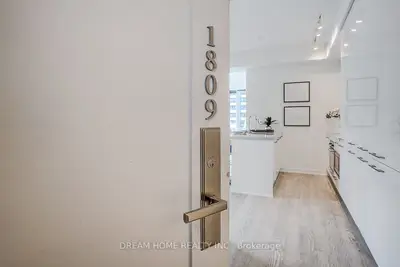 3 Gloucester Street 1809, Toronto, On M4y 0c6