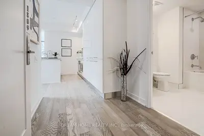 3 Gloucester Street 1809, Toronto, On M4y 0c6