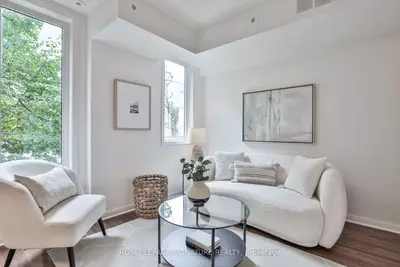 92 Strachan Avenue 635, Toronto, On M6k 3m6