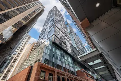 15 Mercer Street 317, Toronto, On M5v 1h2