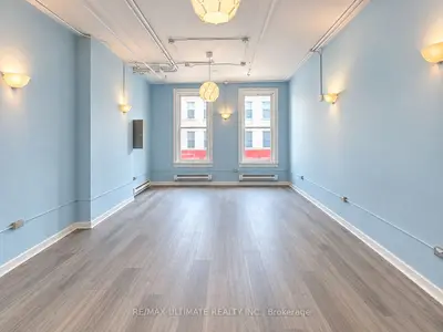 678 Yonge Street 2nd Floor, Toronto, On M4y 2a6