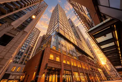 15 Mercer Street 3201, Toronto, On M5v 0t8