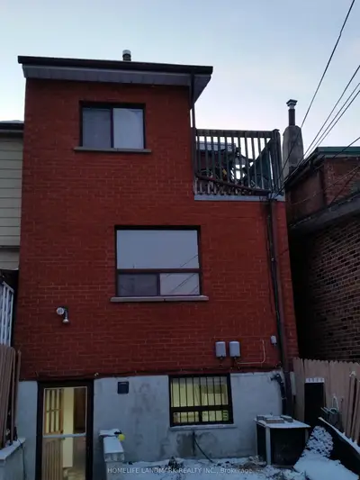 283 Ossington Avenue, Toronto, On M6j 3a1
