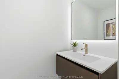 9r Clintwood Gate 18, Toronto, On M3a 0a8