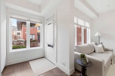9r Clintwood Gate 18, Toronto, On M3a 0a8