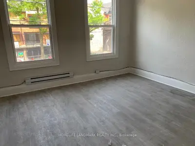 461 Parliament Street, Toronto, On M5a 3a3