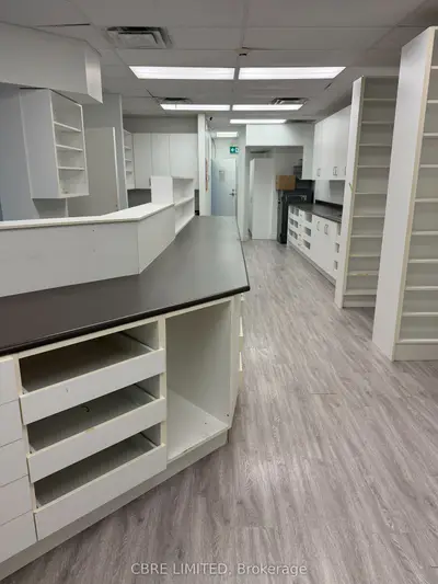 290 Shuter Street 2nd Floor, Toronto, On M5a 1w7