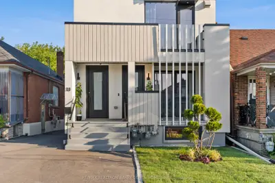 33 Lanark Avenue, Toronto, On M6c 2b5