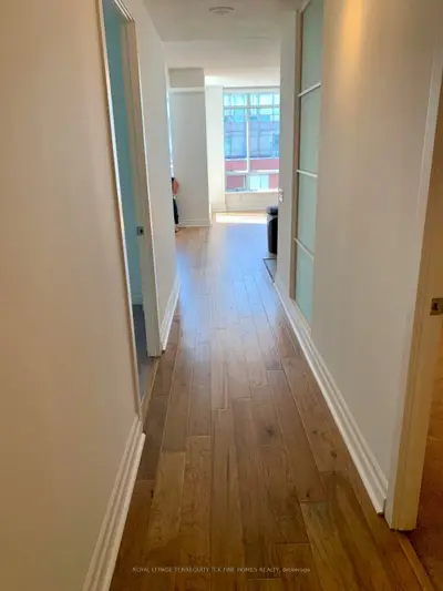 500 Queens Quay W 1016e, Toronto, On M5v 3k8