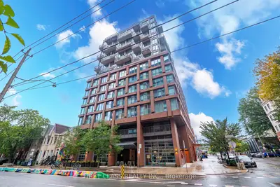 2 Augusta Avenue 702, Toronto, On M5v 0t3
