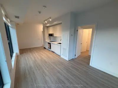 250 Lawrence Avenue W 419, Toronto, On M5m 1b1