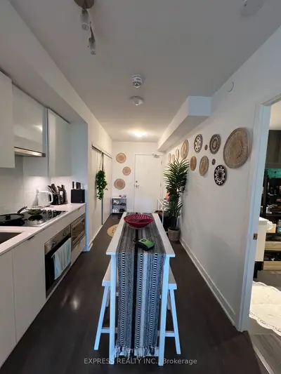 99 Broadway Avenue 1601, Toronto, On M4p 0e4