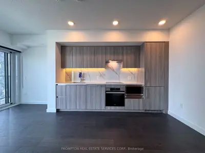 1 Concord Cityplace Way 1709, Toronto, On M5v 0x3