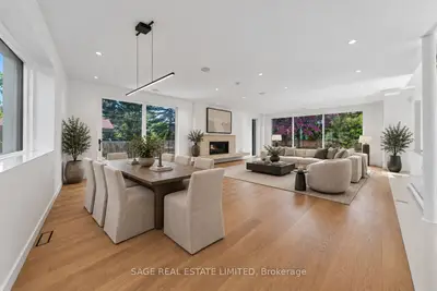 2 Addison Crescent, Toronto, On M3b 1k8