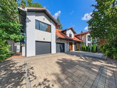 2 Addison Crescent, Toronto, On M3b 1k8