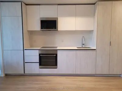 8 Widmer Street 2001, Toronto, On M5v 0w6