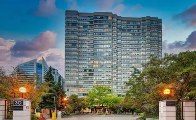 30 Greenfield Avenue 1714, Toronto, On M2n 6n3