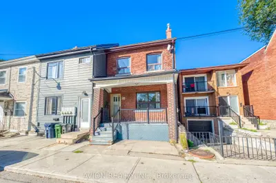 54 Ryerson Avenue, Toronto, On M5t 2p5