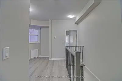 637 Lansdowne Avenue A, Toronto, On M6h 3y2
