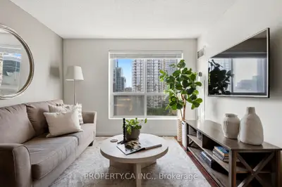 410 Queens Quay W 1105, Toronto, On M5v 3t1