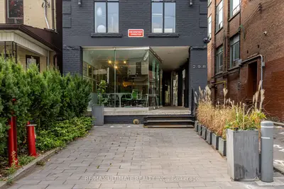298 Markham Street, Toronto, On M6j 2g6