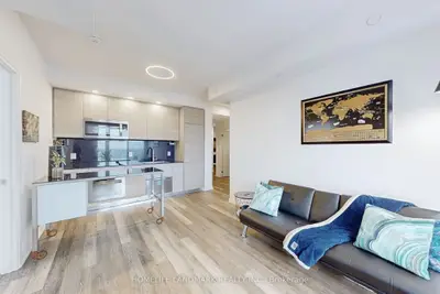 75 Canterbury Place 10, Toronto, On M2n 2n1