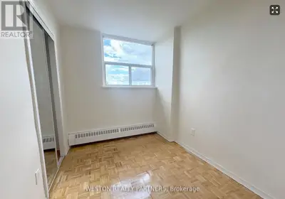 44 Walmer Road 801, Toronto, On M5r 2x5