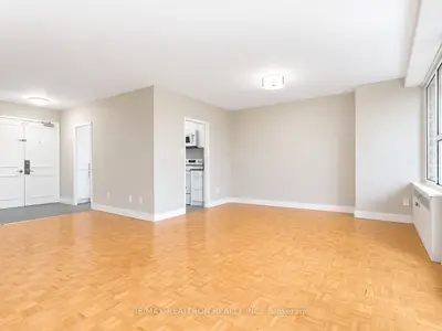 10 Shallmar Boulevard 202, Toronto, On M5n 1j4