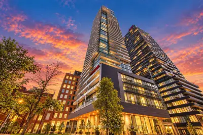 39 Roehampton Avenue 704, Toronto, On M4p 0g1