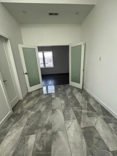 1375 Bathurst Street Unit B, Toronto, On M5r 3h8