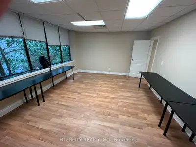 20 Eglinton Avenue E 390, Toronto, On M4p 1a6