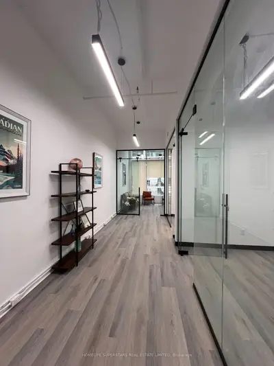 130 Queens Quay E 717, Toronto, On M5a 0p6