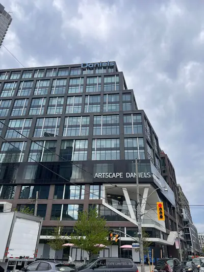 130 Queens Quay E 717, Toronto, On M5a 0p6