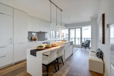 1 Bloor Street E 4710, Toronto, On M4w 1a9