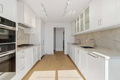 505 Glencairn Avenue 708, Toronto, On M6b 0b2