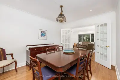 52 Park Hill Road, Toronto, On M6c 3n1