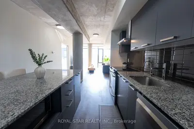 95 Bathurst Street 623, Toronto, On M5v 0h7
