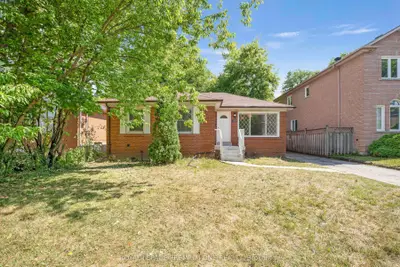 139 Mckee Avenue Main Level, Toronto, On M2n 4c5