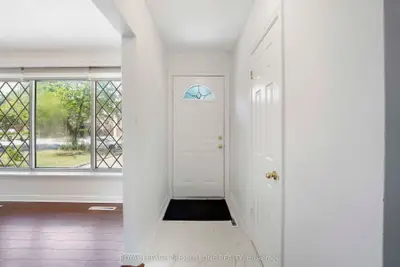 139 Mckee Avenue Main Level, Toronto, On M2n 4c5