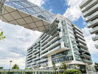 29 Queens Quay E 602, Toronto, On M5e 0a4