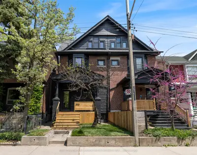 853 Manning Avenue, Toronto, On M6g 2x1
