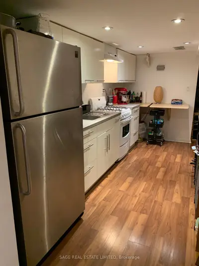 376 Shaw Street, Toronto, On M6j 2x3