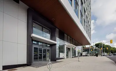 2020 Bathurst Street 1718, Toronto, On M5p 0a6