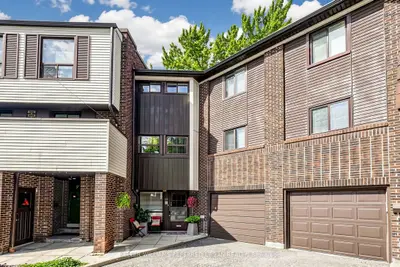 10 Turret Hillway Way, Toronto, On M2h 3a8
