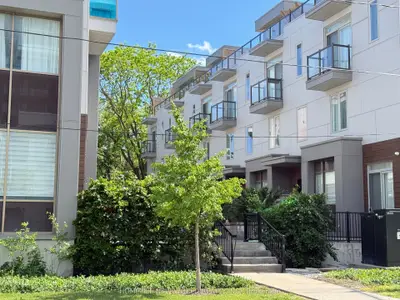25 Dervock Crescent 2, Toronto, On M2k 0g7