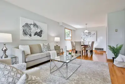 2636 Victoria Park Avenue, Toronto, On M2j 4a6