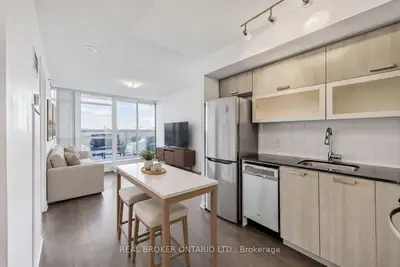 68 Abell Street 736, Toronto, On M6j 0b1